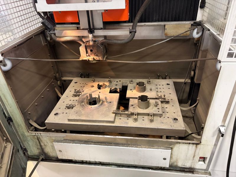 Charmilles Robofil 440CC CNC Wire EDM (2005)
