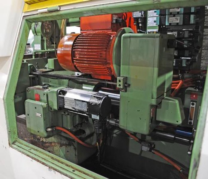 8" X 27" Hey No. 3 CNC Face & Center, Full Machine Enclosure, A/B Ctrl, Chip Conveyor, 1999