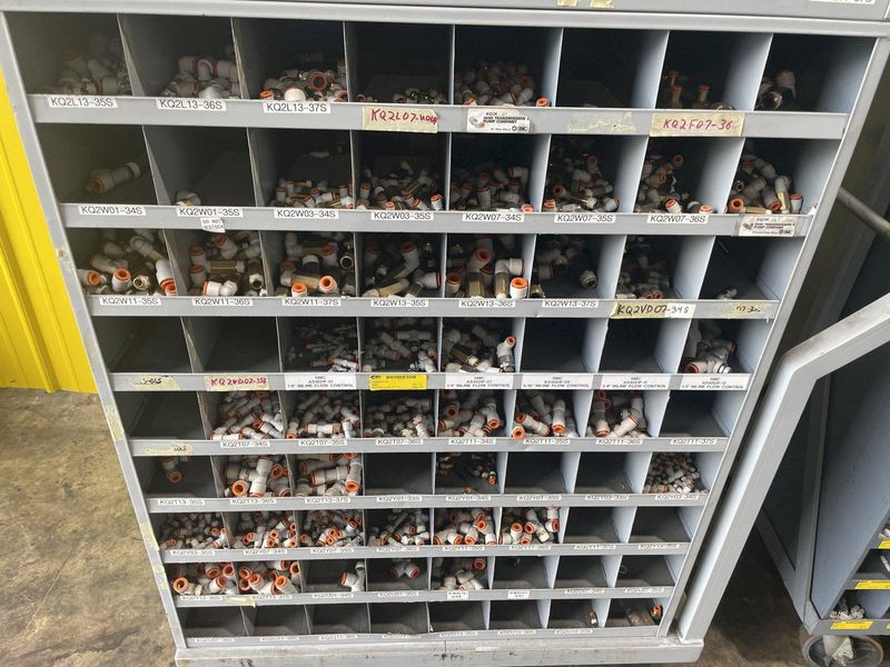 SMC MODEL #KQ2 ONE TOUCH FITTINGS FOR POLYURETHANE TUBING TOOLING & ACCESSORIES CABINETS: STOCK