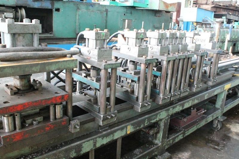 8 STATION ENGLE GANG PUNCH: STOCK 64364