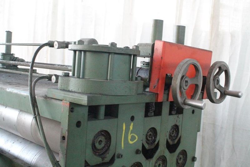 48' X 16 GA BRADBURY 5-ROLL STRAIGHTENER WITH EDGE GUIDES: STOCK #64616