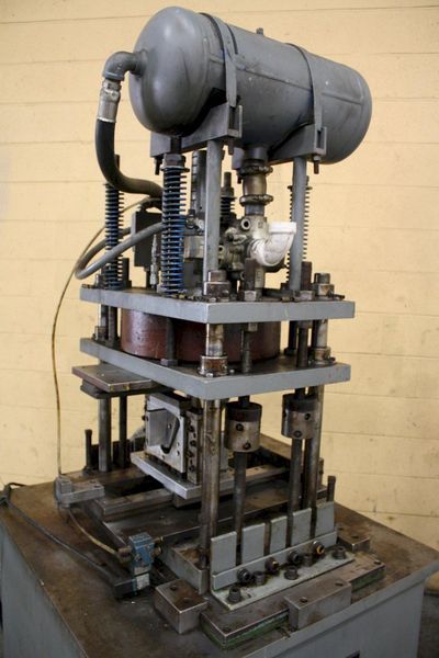 7 TON AIRAM / HILL PNEUMATIC CUTOFF PRESS: STOCK 66826