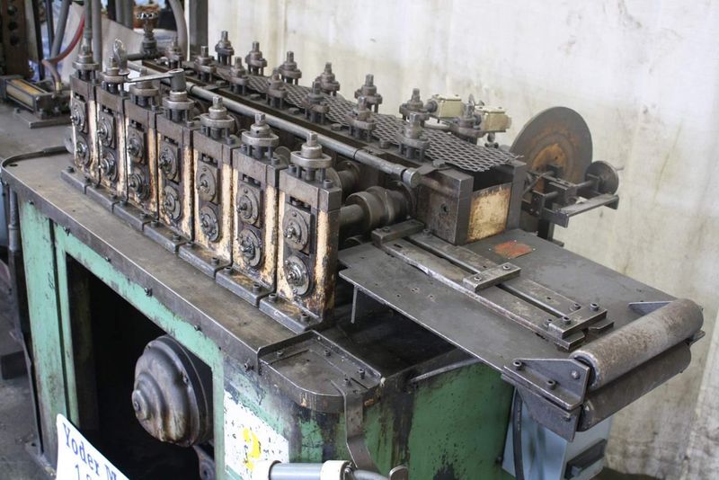 7 STAND X 1-1/4' MAPLEWOOD ROLLFORMER & CUTOFF: STOCK 67742