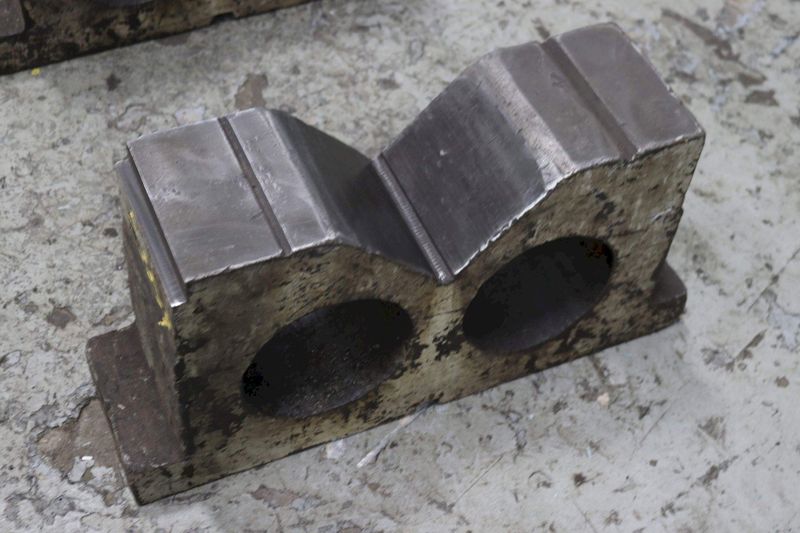 PAIR V BLOCKS 18" WIDE X 11" HT X 6" DEEP: STOCK #73519