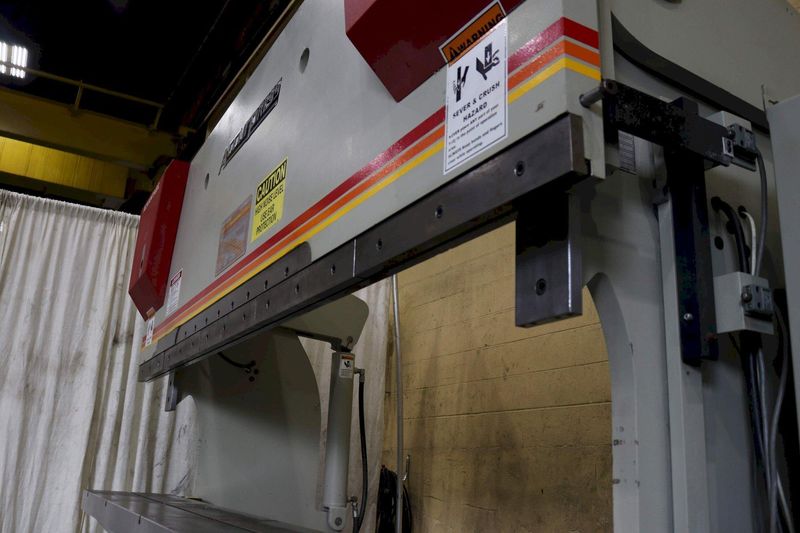 100 TON X 10' ACCURPRESS ADVANTAGE HYDRAULIC BRAKE: STOCK #72739