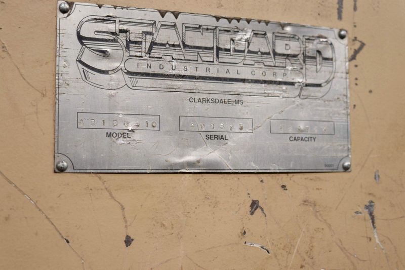100 TON X 10'   STANDARD HYDRAULIC PRESS BRAKE: STOCK#72645