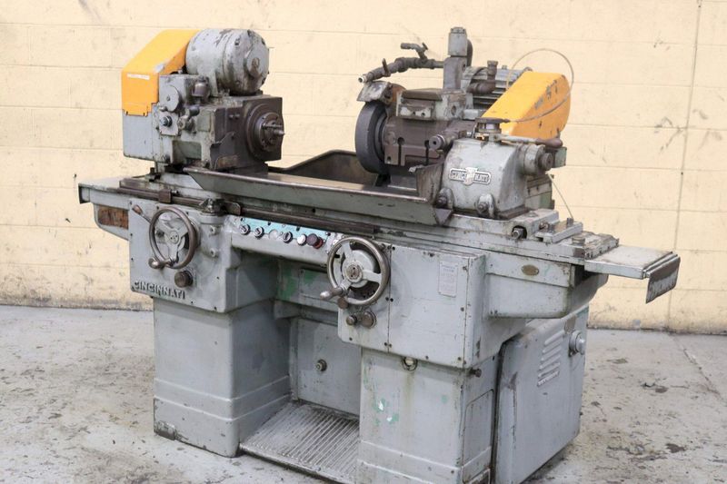 10" X 24" CINCINNATI UNIVERSAL CYLINDRICAL GRINDER: STOCK #72003