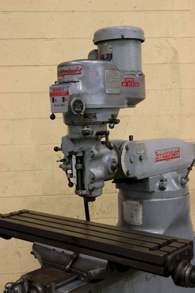 2 HP BRIDGEPORT VERTICAL MILLING MACHINE: STOCK #68513
