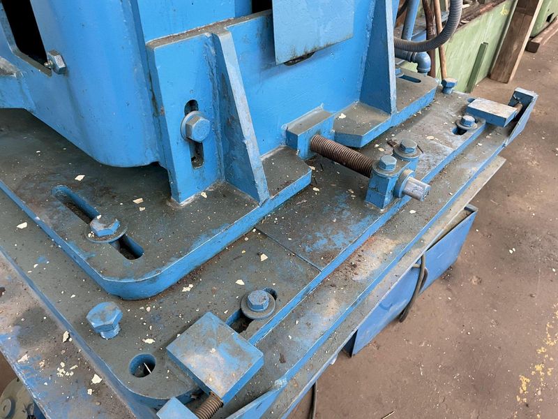 40 TON YODER MODEL #P-40S CUTOFF PRESS: STOCK 57994