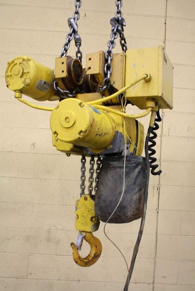 3 TON YALE ELECTRIC CHAIN HOIST W/POWER TROLLEY: STOCK #67436