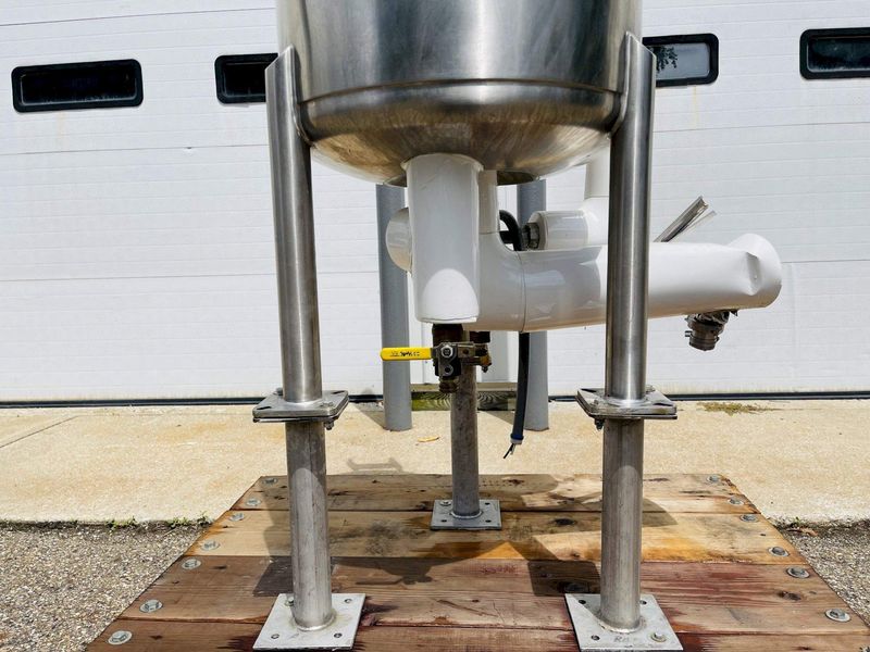 Martin Petersen Co. 33 Gallon Stainless Steel Jacketed Mix Tank
