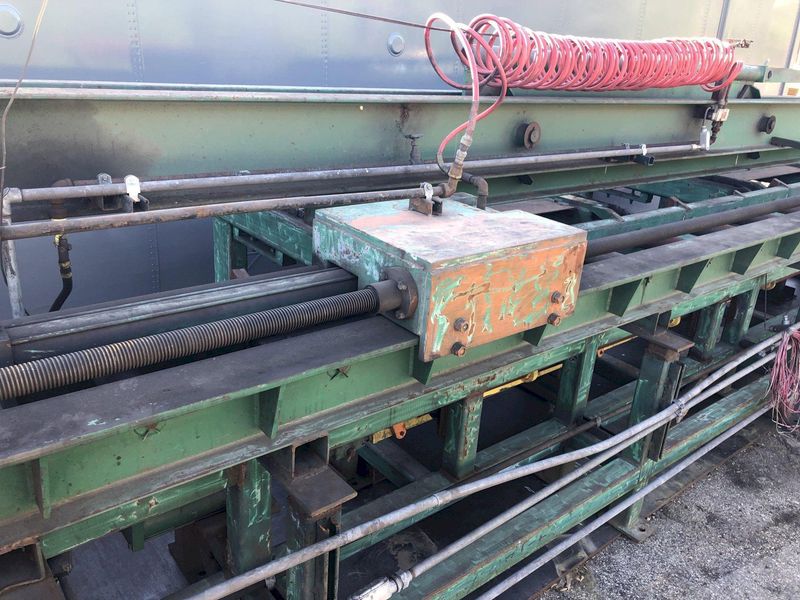 20' SUTTON POWERED INFEED & OUTFEED CONVEYORS / RACKS: STOCK #16743