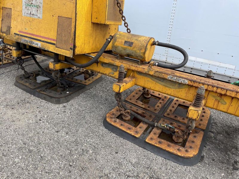 15,000 LBS X 20' UNIVAC MODEL #HG-55 VACUUM SHEET LIFTER: STOCK #13354