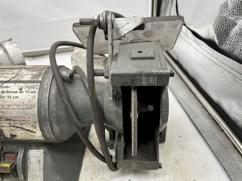6" DAYTON DOUBLE END BENCH GRINDER: STOCK #16074