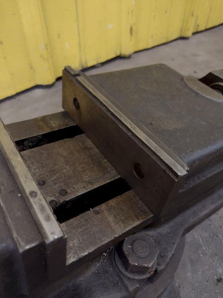 SWIVEL MACHINE VISE: STOCK 17853