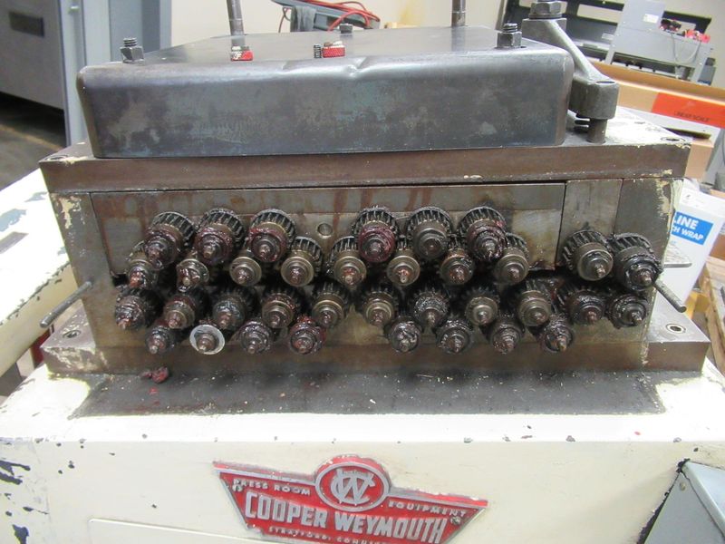 Cooper Weymouth 17-Roll Coil / Stock Straightener, 12" Width Capacity