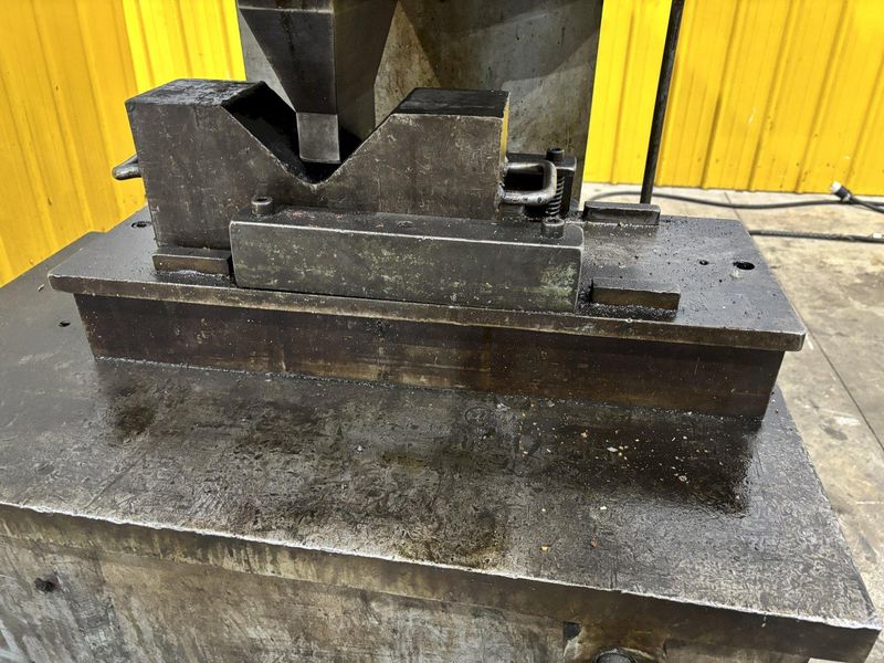75 TON WILLIAMS & WHITE HYDRAULIC GAP FRAME PRESS 16" STROKE: STOCK #23566