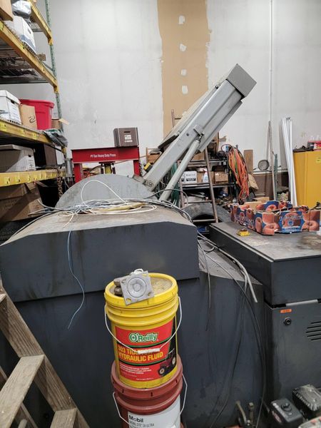 2008 Hyd-Mech V-18 Series II Vertical Bandsaw (#5429)