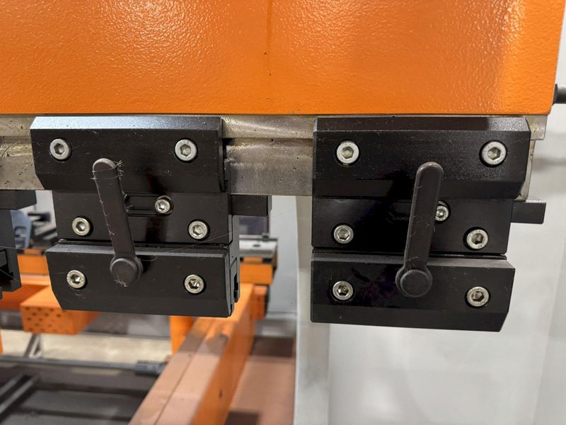 110 TON X 8'6" ERMAKSAN CNC HYDRAULIC PRESS BRAKE: STOCK #80654