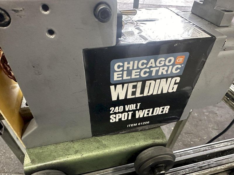CHICAGO ELECTRIC 18" SPOT WELDER: STOCK #78902