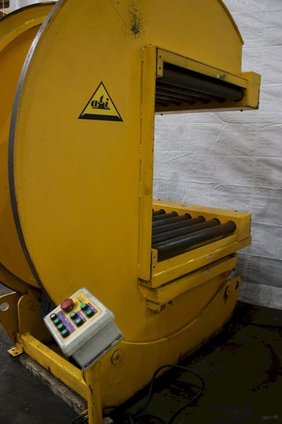 3000 LBS AIR TECHNICAL INDUSTRIES PACMAN TYPE UPENDER: STOCK #76418
