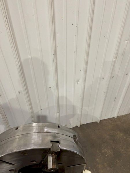 24-3/4" BISON 3 JAW CHUCK: STOCK #75198