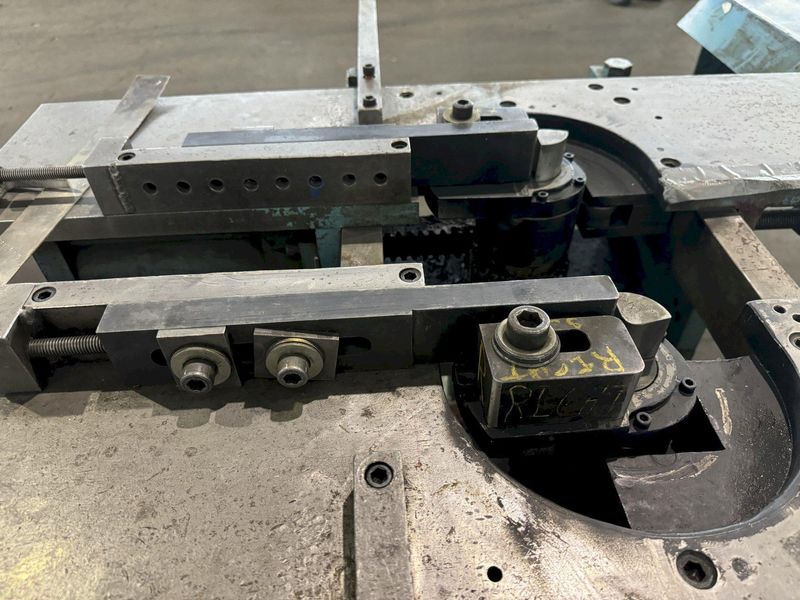 LUBOW DWB-2 DOUBLE END HORIZONTAL WIRE BENDER: STOCK 16432