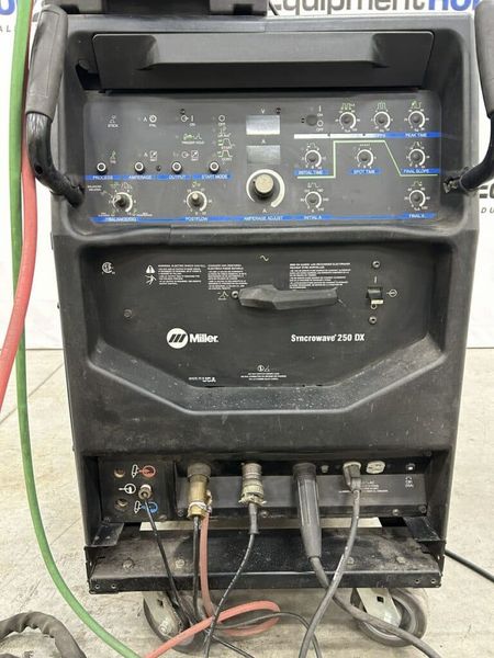 Miller Syncrowave 250 DX AC/DC Tig Welder w/ Miller Coolmate 3 Coolant System