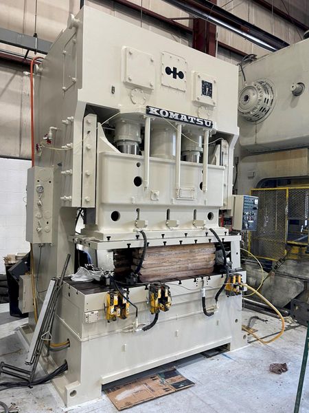 150 ton Komatsu Double Crank Used Mechanical Metal Stamping Press For Sale Model OBW150-2, Year
