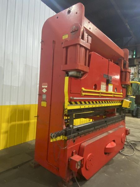 230 TON X 10' CINCINNATI MODEL #230-8AS HYDRAULIC CNC PRESS BRAKE W/ UPGRADED CONTROLS: STOCK #1