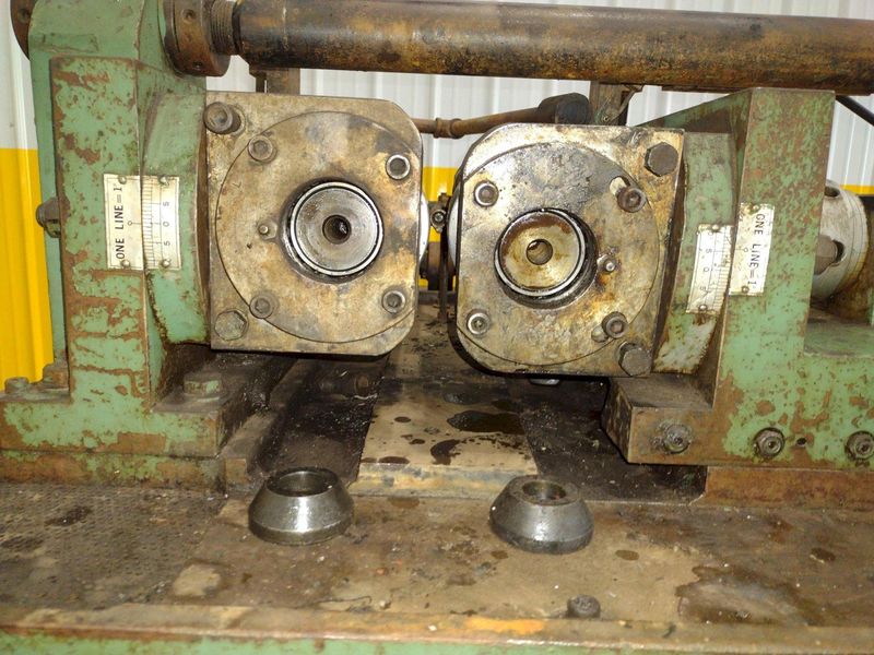 1981 KBC LIAN FENG MODEL #LF-40 2 DIE THREAD ROLLER IN-FEED & THRU-FEED: STOCK #19189
