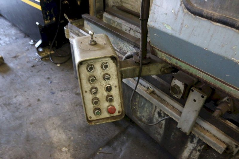 GIDDINGS & LEWIS ENDOMATIC MODEL MC FACING & CENTERING MACHINE: STOCK 6