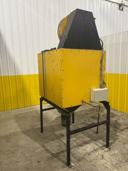 5 HP X 4 CARTRIDGE PLYMOVENT DUST COLLECTOR: STOCK #22015