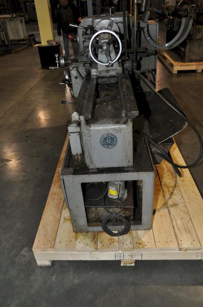 24" X 40" HOWA SANGYO ENGINE LATHE