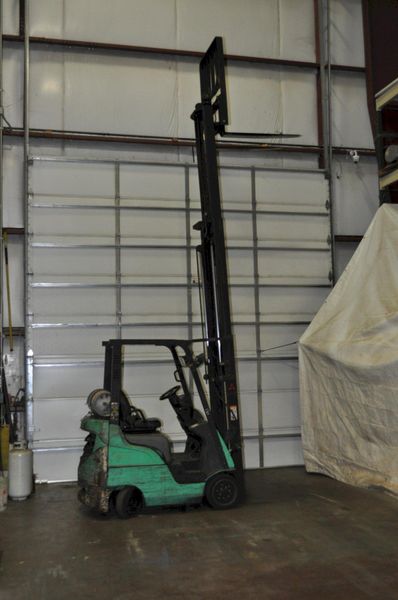 2500 LB Mitsubishi LP Forklift
