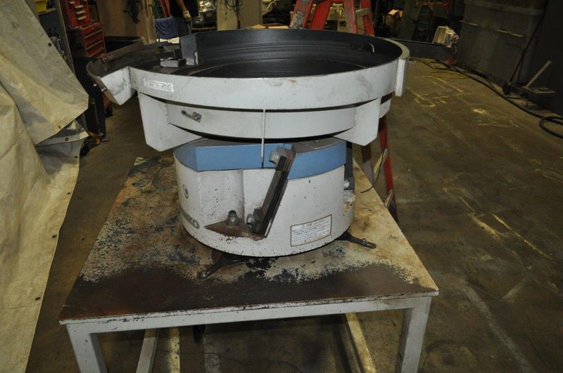30" Shinko Vibratory Bowl Feeder