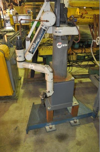 MRH-5 MILLER ROBOTIC WELD CELL