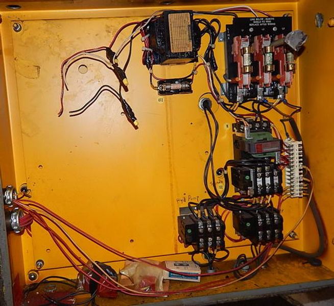 8" x 18" BROWN AND SHARPE HYDRAULIC SURFACE GRINDER