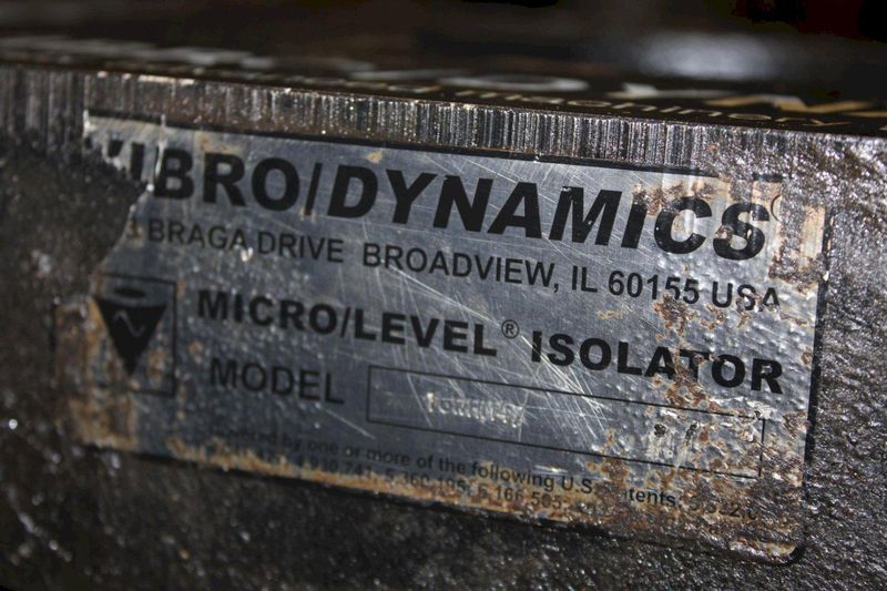 16.75" x 12.325" x 8.25" VIBRO DYNAMICS ISOLATION MACHINERY PADS
