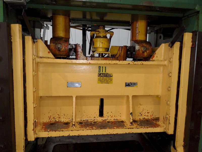 75 TON X 42" X 24" L&J MODEL #EM275 HIGH SPEED STRAIGHT SIDE STAMPING PRESS, 2.5" STROKE: STOCK