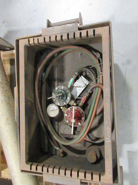 Pedestal Mount, Manual Rotary Cutting Torch, with Smith's Adjustable Mount Oxy/Acetylene Torch- Auction Item