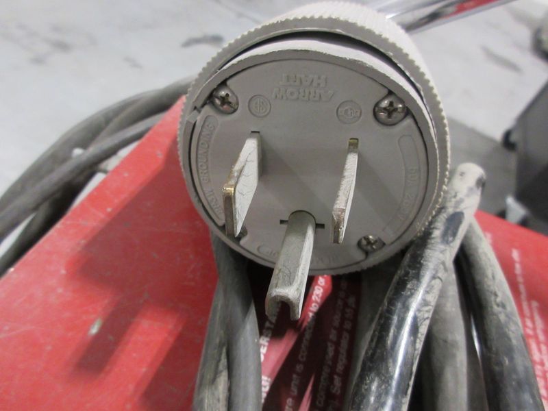 Century Portable Plasma Cutter 230/208V Single Phase- Auction Item