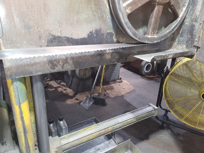 WF WELLS MODEL B-25-II HORIZONTAL BAND SAW
