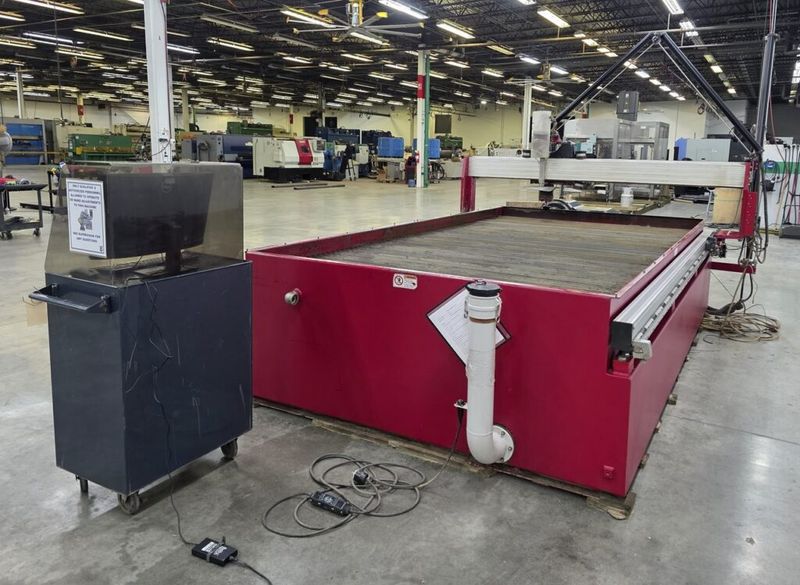 Maxiem 2030 6′ 7″ x 10′ CNC Waterjet