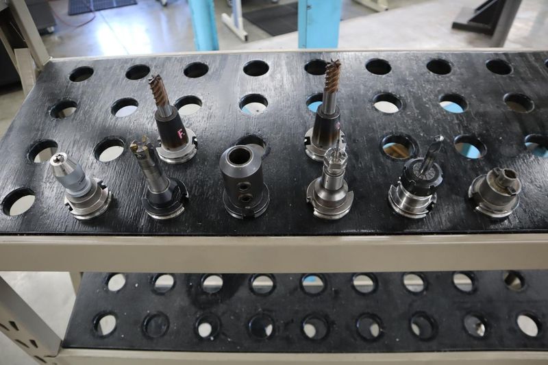 CT40 Taper Tool Rack Cart (Portable) (4) Shelves - 140 Tool Holder Stations with Assorted CT40 Taper Tool Holders- Auction Item