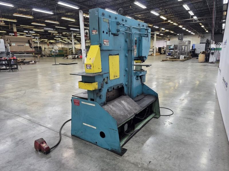 Peddinghaus Peddimax 110/140 110 Ton Ironworker