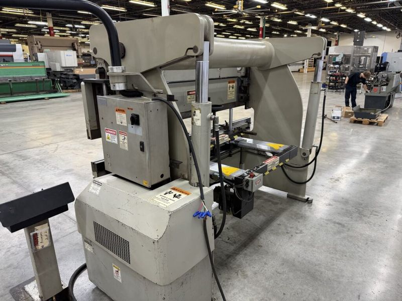 Accurpress 7608 60 Ton x 8′ CNC Press Brake
