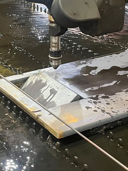 ESAB Suprarex HD 5500 Plasma and Oxy-Fuel Cutting and Marking System ( 2021 )