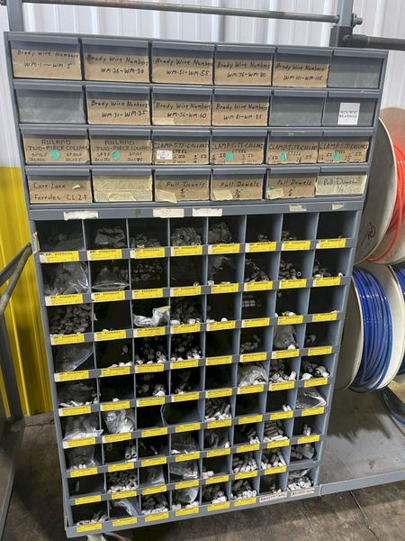 SMC MODEL #KQ2 ONE TOUCH FITTINGS FOR POLYURETHANE TUBING TOOLING & ACCESSORIES CABINETS: STOCK