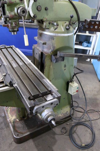 2 HP DOALL MODLE #GPM-200V VERTICAL RAM TYPE MILL: STOCK #71026